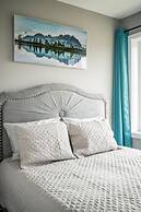 Modern Lakeshore 3BR 3BA TH Free Parking BBQ