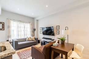 Modern Lakeshore 3BR 3BA TH Free Parking BBQ