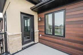 Modern Lakeshore 3BR 3BA TH Free Parking BBQ