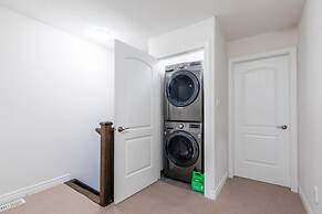 Modern Lakeshore 3BR 3BA TH Free Parking BBQ