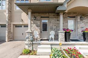 Modern Lakeshore 3BR 3BA TH Free Parking BBQ