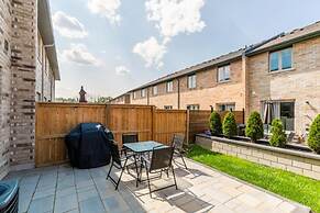 Modern Lakeshore 3BR 3BA TH Free Parking BBQ