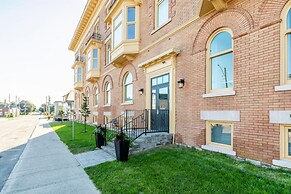 Iconic Rideau 1Bd Unit Balcony Free Parking 1