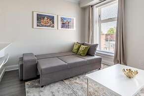 Iconic Rideau 1Bd Unit Balcony Free Parking 1