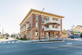 Iconic Rideau 1Bd Unit Balcony Free Parking 1