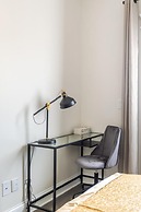 Iconic Rideau 1Bd Unit Balcony Free Parking 1