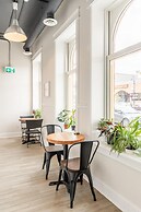 Iconic Rideau 1Bd Unit Balcony Free Parking 1