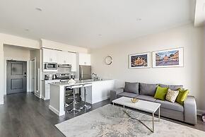 Iconic Rideau 1Bd Unit Balcony Free Parking 1