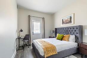 Iconic Rideau 1Bd Unit Balcony Free Parking 1