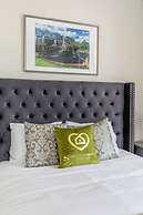 Rideau 2Br Signature Apartment Free Parking