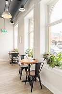 Rideau 2Br Signature Apartment Free Parking