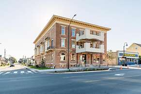 Rideau 2Br Signature Apartment Free Parking