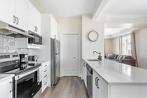 Rideau 2Br Signature Apartment Free Parking