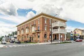 Luxury Rideau Apartments 2bdp6nobalcony1queen2twin