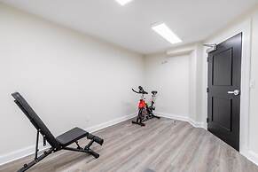 Luxury Rideau Apartments 2bdp6nobalcony1queen2twin