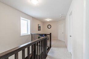 3BR 2 5BA Townhome 1 min to the Beach BBQ Parking