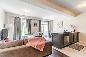 3BR 2 5BA Townhome 1 min to the Beach BBQ Parking