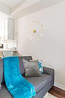 3BR 2 5BA Townhome 1 min to the Beach BBQ Parking