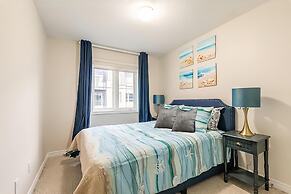 3BR 2 5BA Townhome 1 min to the Beach BBQ Parking