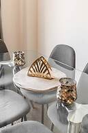 Modern 3BR House Steps to the Beach