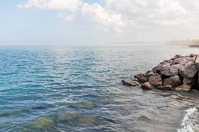 Modern 3BR House Steps to the Beach