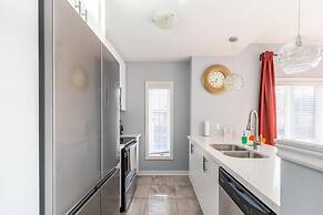 Modern 3BR House Steps to the Beach