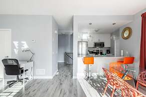 Modern 3BR House Steps to the Beach