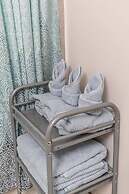 Modern 3BR House Steps to the Beach