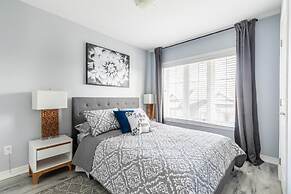 Modern 3BR House Steps to the Beach