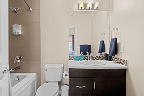 Modern Calgary Apartments - Calgary 1320 1St SE 1503 P4 2Bd 2bath