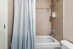 Modern Calgary Apartments - Calgary 1320 1St SE 1503 P4 2Bd 2bath