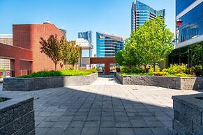 Modern Calgary Apartments - Calgary 1320 1St SE 1503 P4 2Bd 2bath