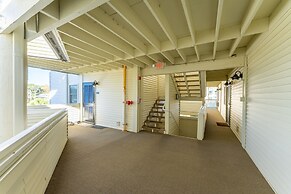 Ocean Pier Beach-view Condos