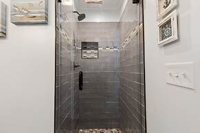 Ocean Pier Beach-view Condos