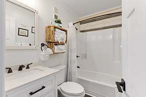 Ocean Pier Beach-view Condos