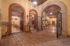 Hotel Plaza del Fuerte by Balderrama Hotel Collection