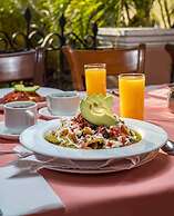 Hotel Plaza del Fuerte by Balderrama Hotel Collection