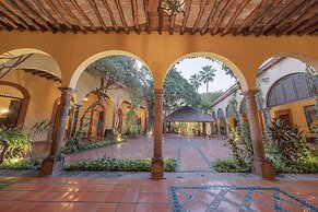 Hotel Plaza del Fuerte by Balderrama Hotel Collection