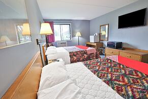 OYO Hotel Pipestone MN, Canterbury Park