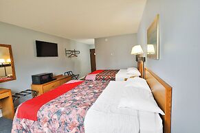 OYO Hotel Pipestone MN, Canterbury Park