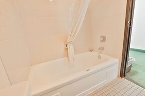 OYO Hotel Pipestone MN, Canterbury Park