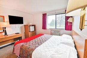 OYO Hotel Pipestone MN, Canterbury Park