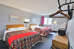 OYO Hotel Pipestone MN, Canterbury Park