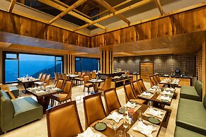 Justa Cliffend Resort & Spa, Mashobra