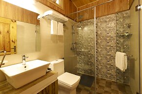 Justa Cliffend Resort & Spa, Mashobra