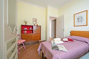 Angela -terrace & Beautiful View Lake