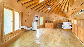 Ganghwa Nadeulgilheulgjib