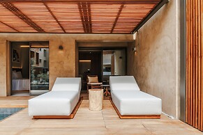 M Boutique Hotel - Designed for Adults