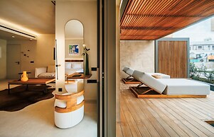 M Boutique Hotel - Designed for Adults