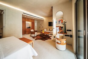 M Boutique Hotel - Designed for Adults